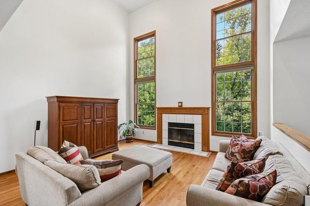 503 Abbey Way, Mendota Heights, MN 55120