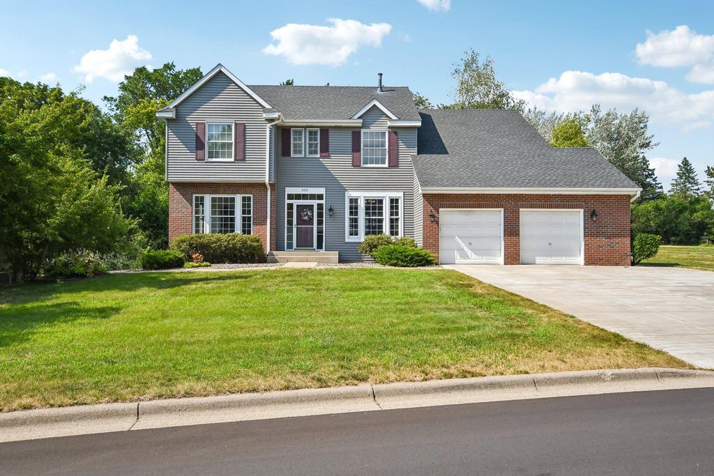 503 Abbey Way, Mendota Heights, MN 55120
