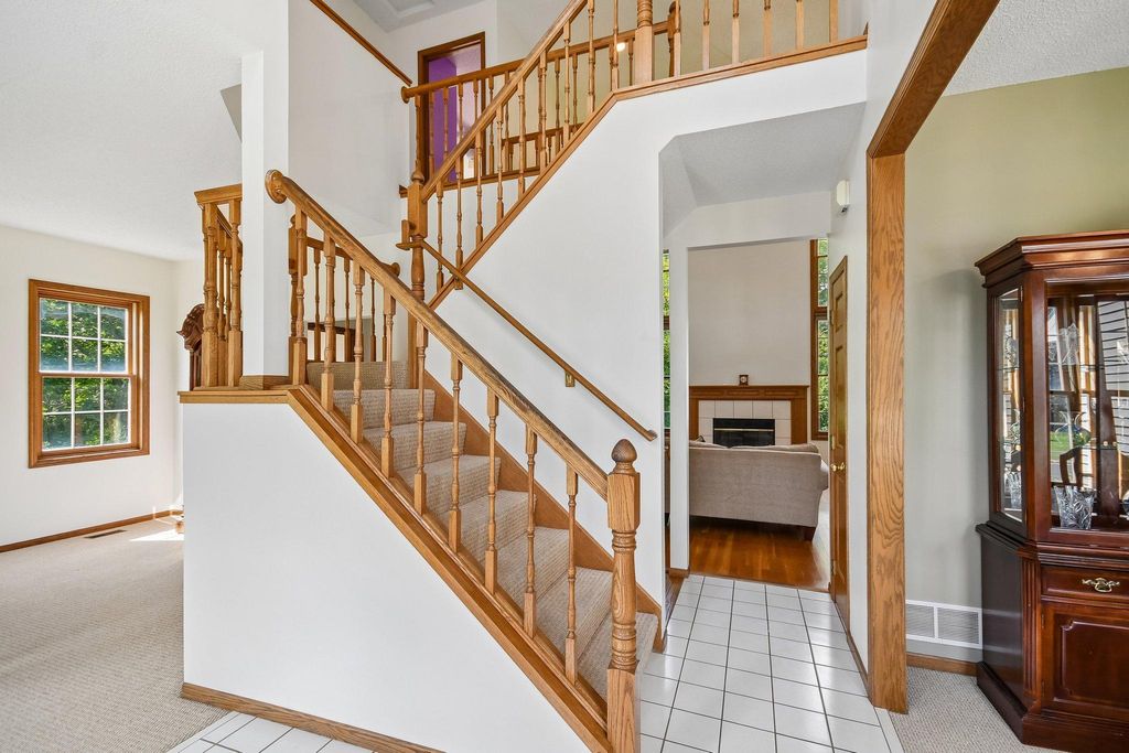 503 Abbey Way, Mendota Heights, MN 55120 — photo 5