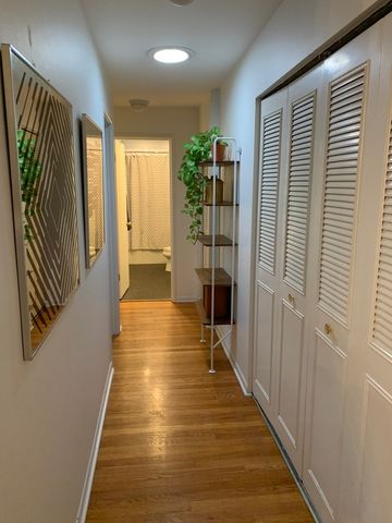 711 Austin Street 301, Evanston, IL 60202