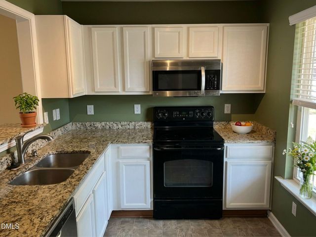 137 Buchanan Lane, Clayton, NC 27527