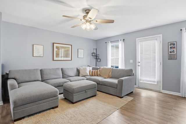 1038 Sitting Bull Xing, Murfreesboro, TN 37128