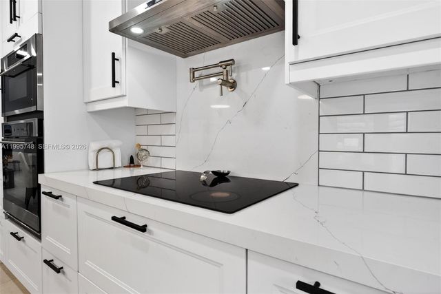 763 S Rainbow Dr, Hollywood, FL 33021