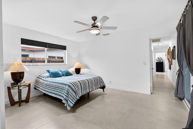 763 S Rainbow Dr, Hollywood, FL 33021