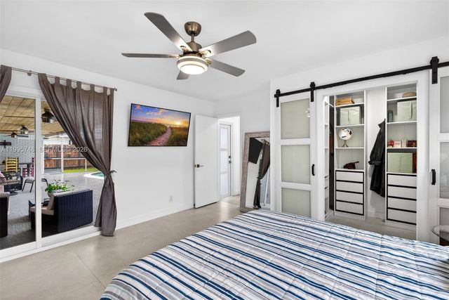 763 S Rainbow Dr, Hollywood, FL 33021