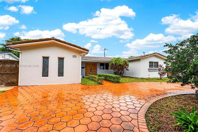 763 S Rainbow Dr, Hollywood, FL 33021