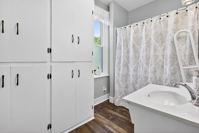 217 PROSPECT STREET, Combined Locks, WI 54113