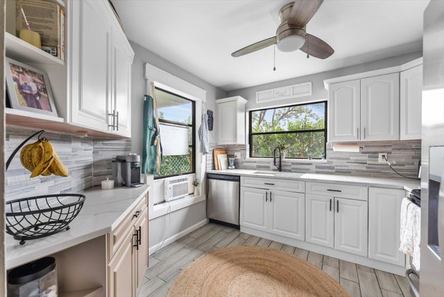 12176 Pasadena Way, Boynton Beach, FL 33437