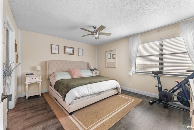 12176 Pasadena Way, Boynton Beach, FL 33437