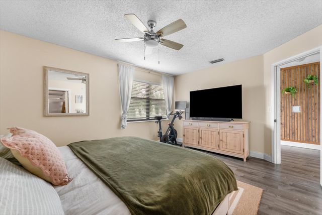 12176 Pasadena Way, Boynton Beach, FL 33437