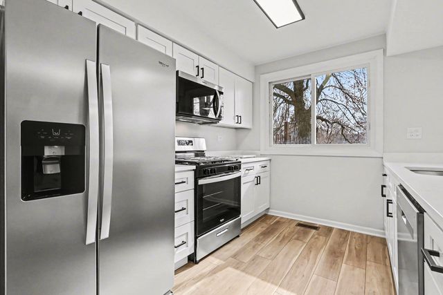 1971 Loomes Avenue, Downers Grove, IL 60516