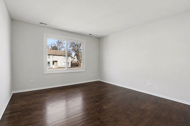 1971 Loomes Avenue, Downers Grove, IL 60516