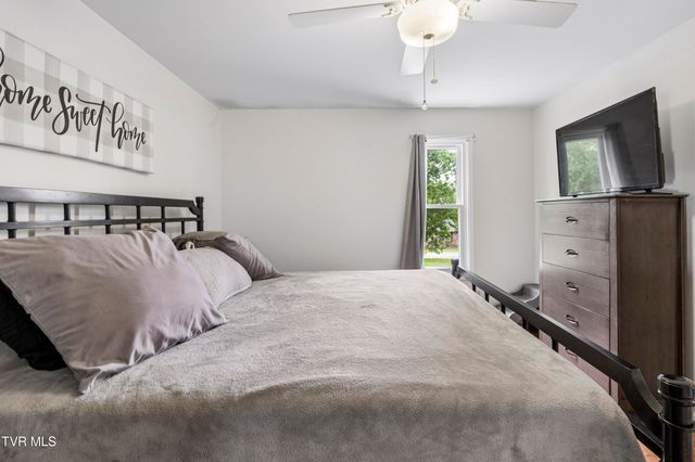 1208 West College Street, Jonesborough, TN 37659