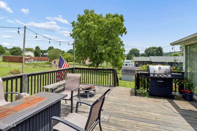 1208 West College Street, Jonesborough, TN 37659