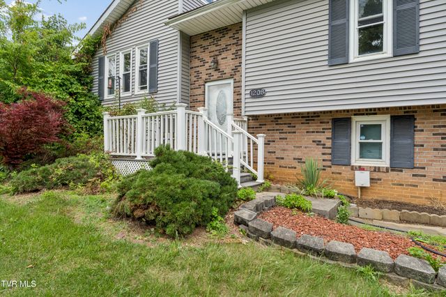 1208 West College Street, Jonesborough, TN 37659