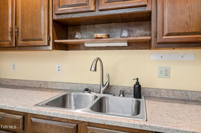 1208 West College Street, Jonesborough, TN 37659