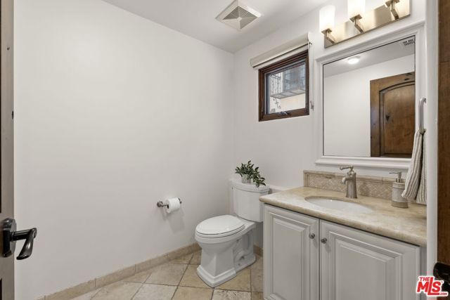 908 17th Street 4, Santa Monica, CA 90403