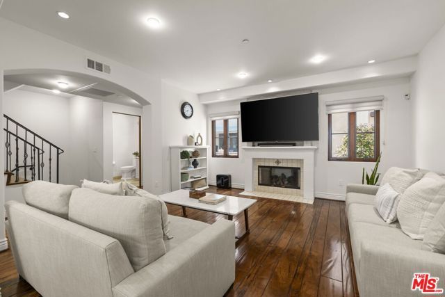 908 17th Street 4, Santa Monica, CA 90403