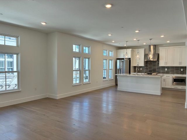 536 Shockley Alley, Mountain View, CA 94040