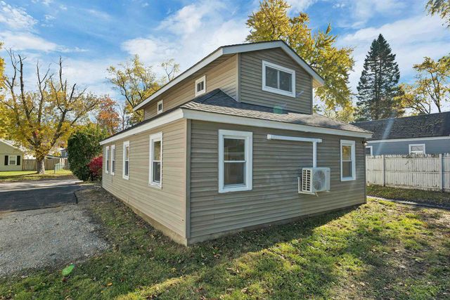 101 Ruth Avenue, Manchester, NH 03109