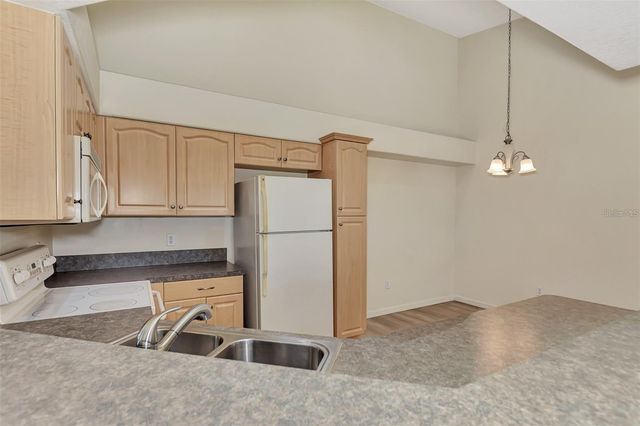 400 MIRABELLA CIRCLE 201, Venice, FL 34292