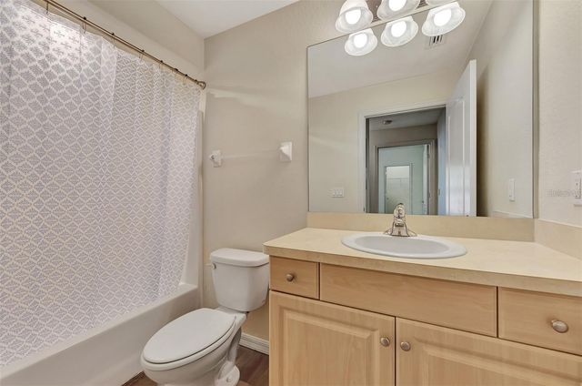 400 MIRABELLA CIRCLE 201, Venice, FL 34292
