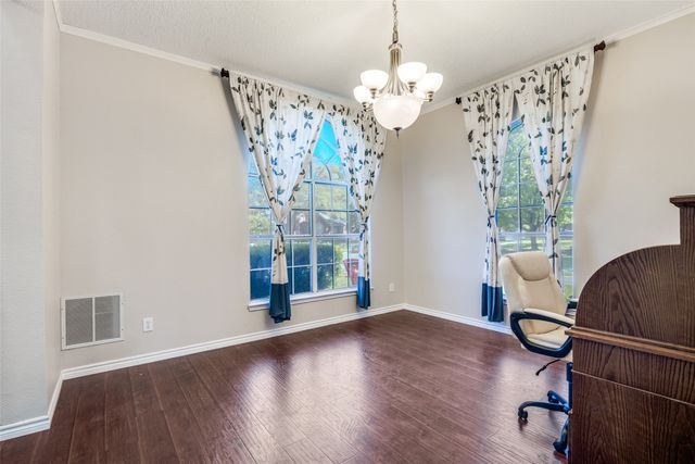 7517 Silverthorn Drive, Rowlett, TX 75089