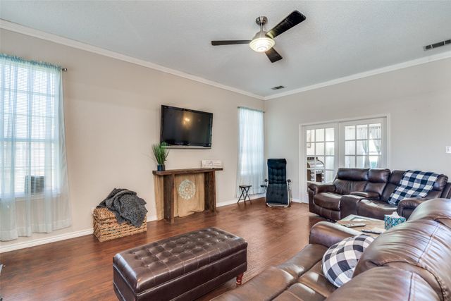 7517 Silverthorn Drive, Rowlett, TX 75089