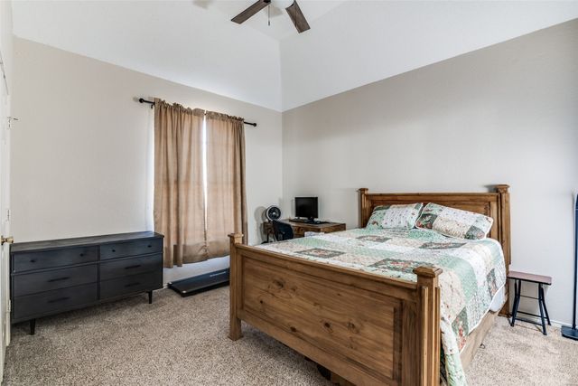 7517 Silverthorn Drive, Rowlett, TX 75089