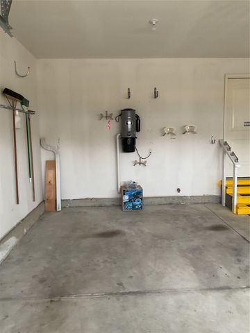 1021 W 16 Street S, Newton, IA 50208