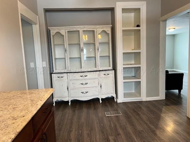 530 S Main Street, Booker, TX 79005