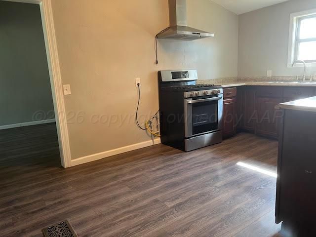 530 S Main Street, Booker, TX 79005