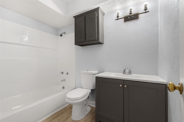 6930 Thornwood Drive, Dallas, TX 75227