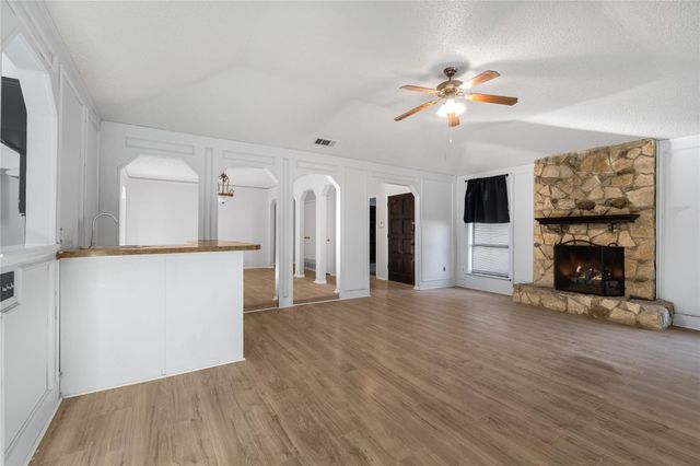 6930 Thornwood Drive, Dallas, TX 75227