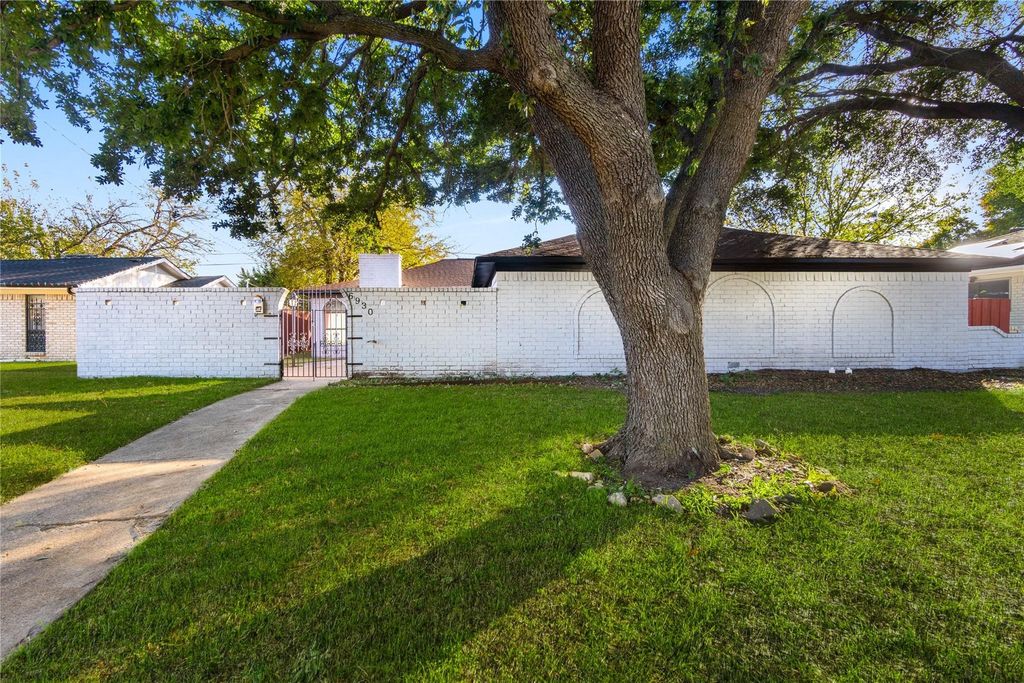 6930 Thornwood Drive, Dallas, TX 75227