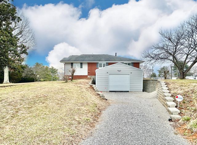 602 Govers Lane, Ferguson, KY 42533