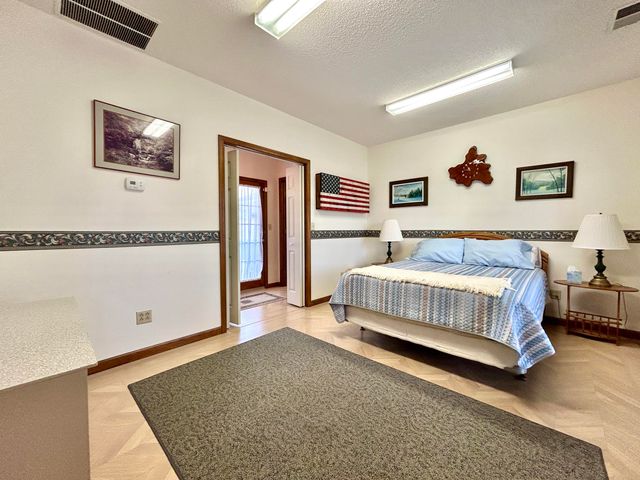 602 Govers Lane, Ferguson, KY 42533