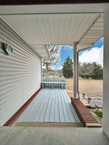 602 Govers Lane, Ferguson, KY 42533