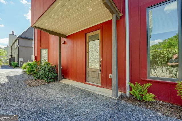 290 2nd Street, Fayetteville, GA 30214
