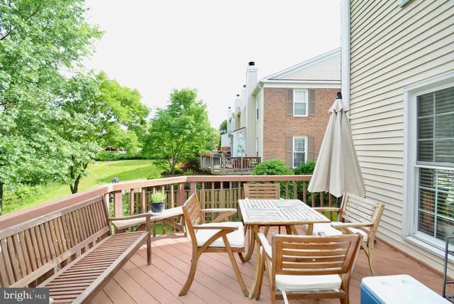 6153 SUMMER PARK LN, Alexandria, VA 22315