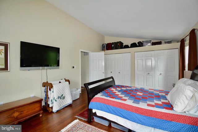 6153 SUMMER PARK LN, Alexandria, VA 22315