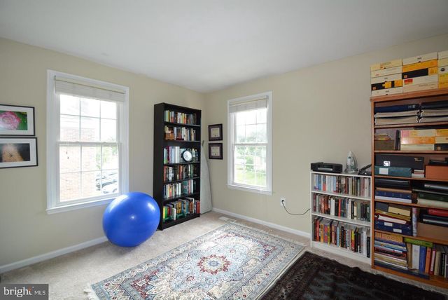 6153 SUMMER PARK LN, Alexandria, VA 22315