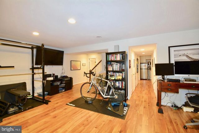 6153 SUMMER PARK LN, Alexandria, VA 22315