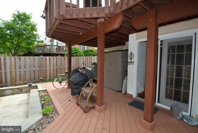 6153 SUMMER PARK LN, Alexandria, VA 22315