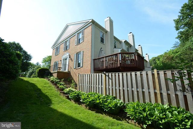 6153 SUMMER PARK LN, Alexandria, VA 22315