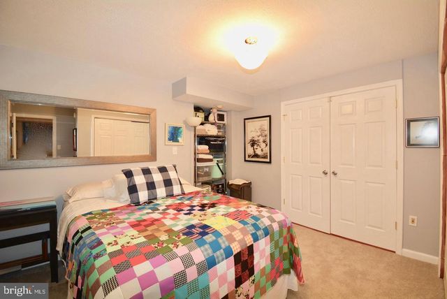 6153 SUMMER PARK LN, Alexandria, VA 22315