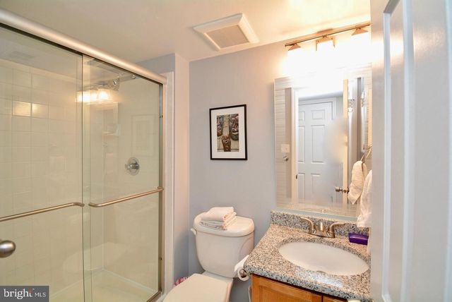 6153 SUMMER PARK LN, Alexandria, VA 22315