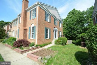 6153 SUMMER PARK LN, Alexandria, VA 22315