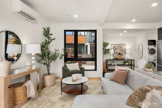 204 Shepard Way NW, Bainbridge Island, WA 98110