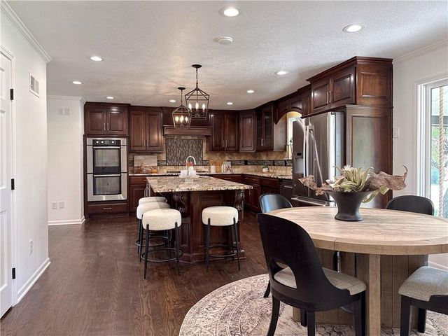 4210 NW Lake Drive, Lee's Summit, MO 64064